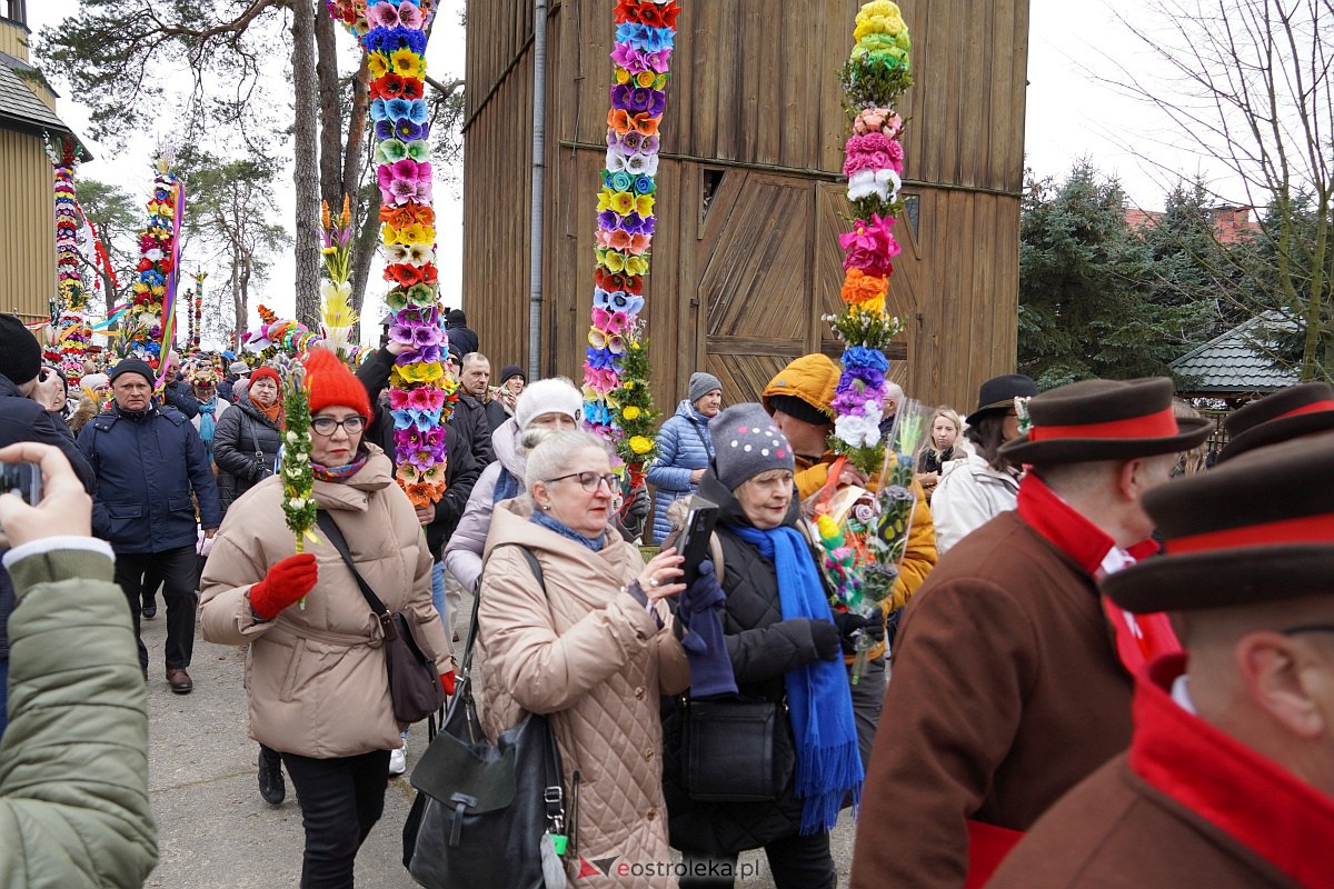 Procesja Niedzieli Palmowej w Łysych [02.04.2023] - zdjęcie #258 - eOstroleka.pl