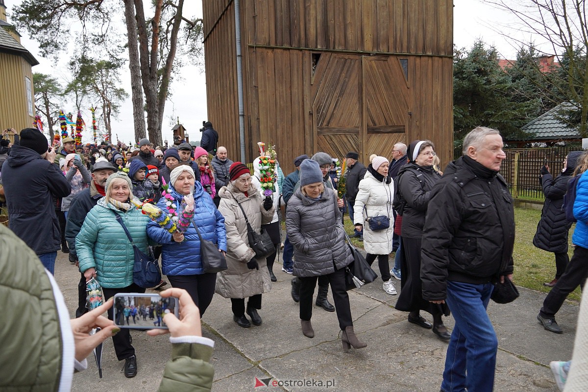 Procesja Niedzieli Palmowej w Łysych [02.04.2023] - zdjęcie #293 - eOstroleka.pl