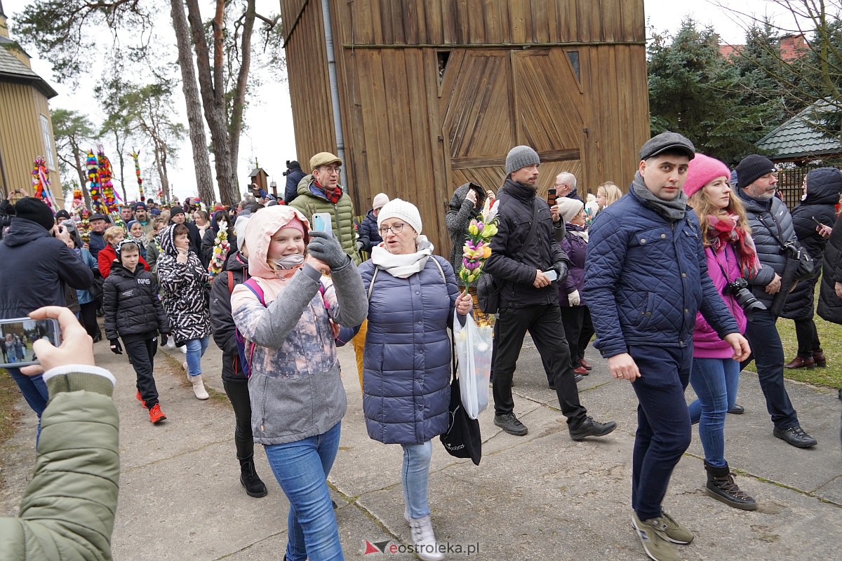 Procesja Niedzieli Palmowej w Łysych [02.04.2023] - zdjęcie #309 - eOstroleka.pl