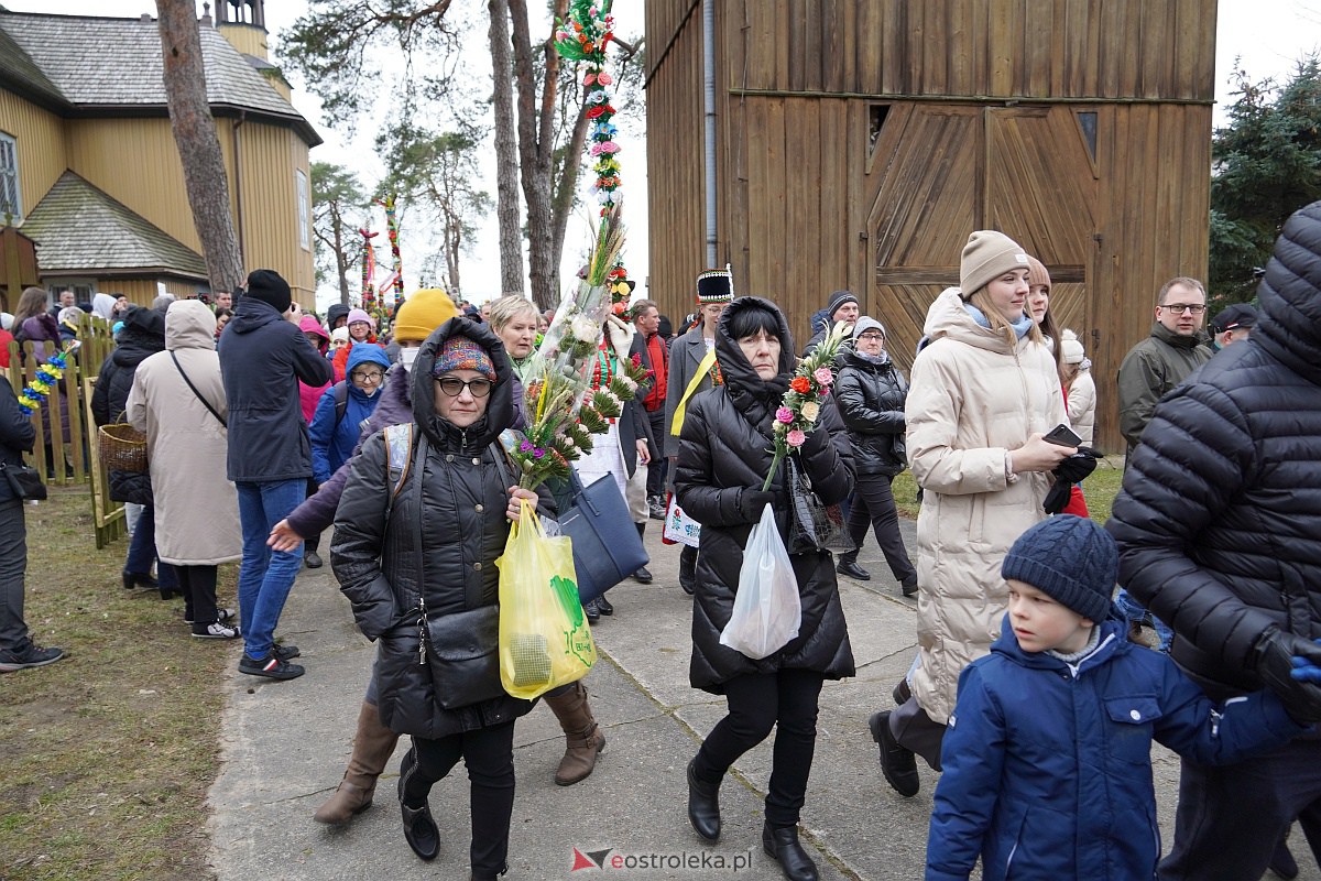 Procesja Niedzieli Palmowej w Łysych [02.04.2023] - zdjęcie #207 - eOstroleka.pl