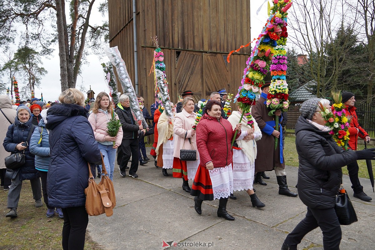 Procesja Niedzieli Palmowej w Łysych [02.04.2023] - zdjęcie #279 - eOstroleka.pl