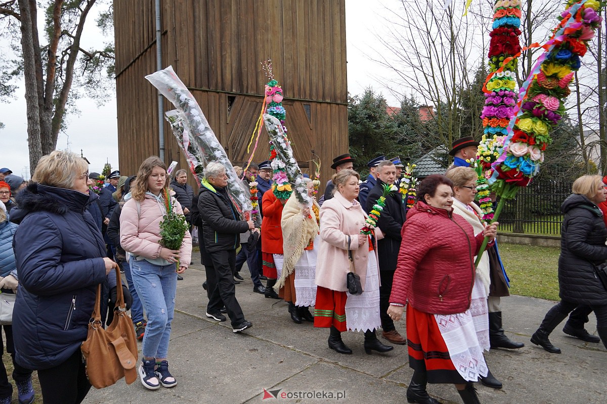 Procesja Niedzieli Palmowej w Łysych [02.04.2023] - zdjęcie #285 - eOstroleka.pl