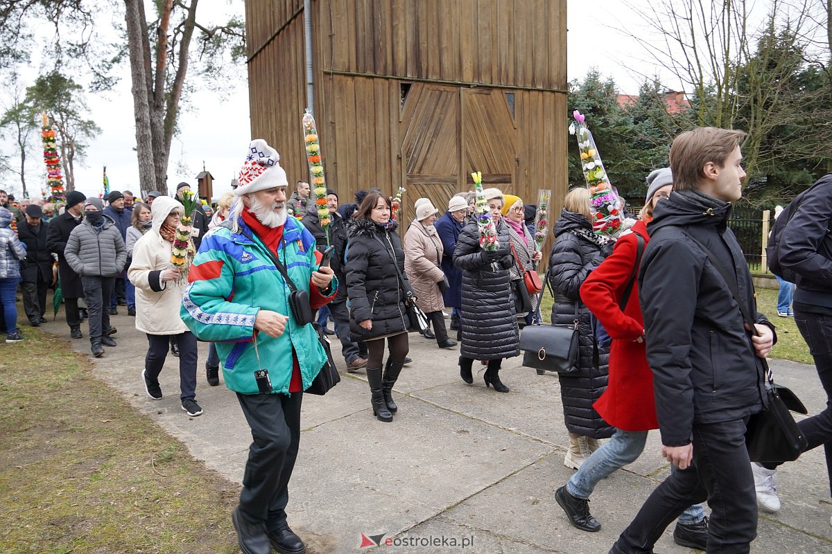 Procesja Niedzieli Palmowej w Łysych [02.04.2023] - zdjęcie #303 - eOstroleka.pl