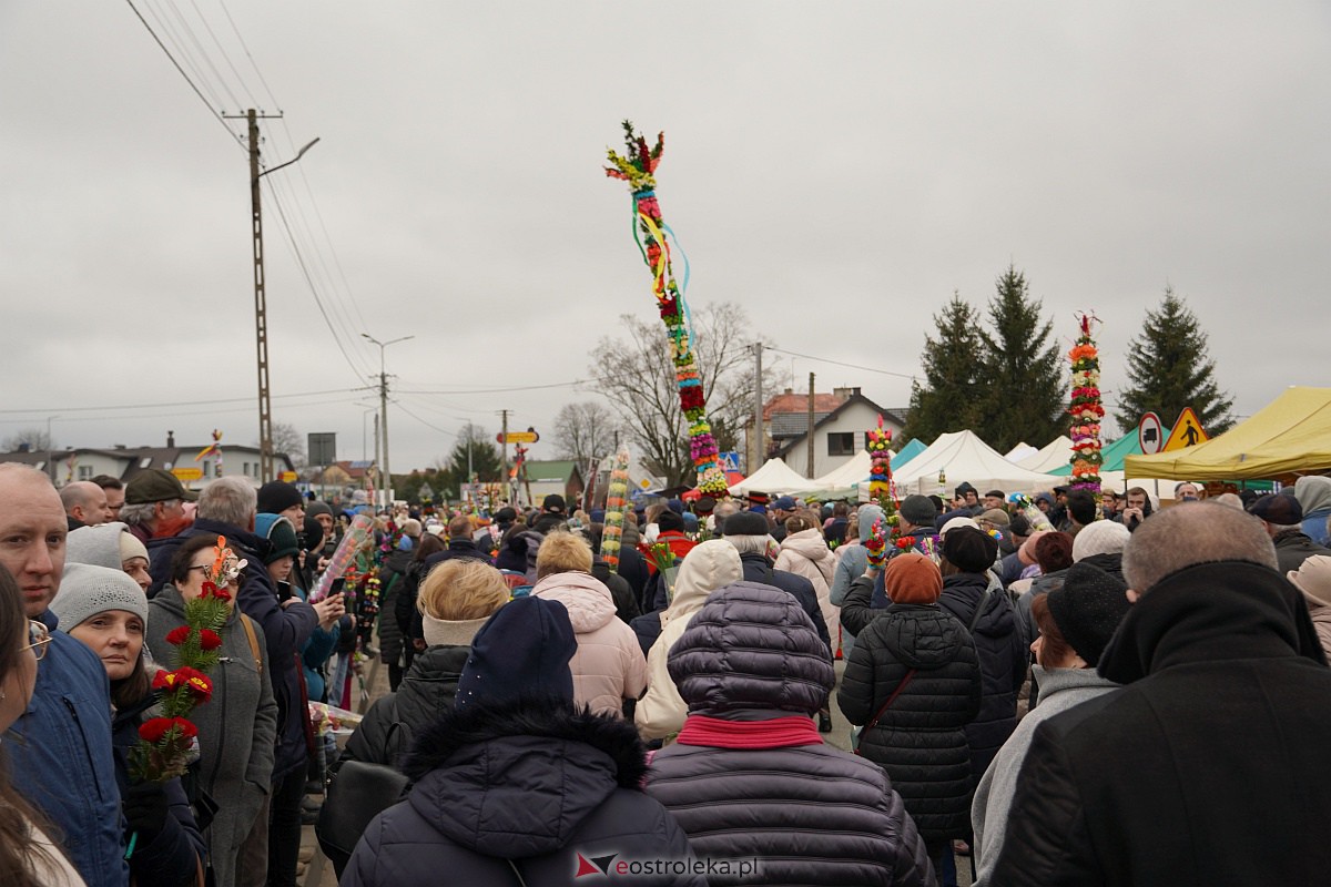 Procesja Niedzieli Palmowej w Łysych [02.04.2023] - zdjęcie #292 - eOstroleka.pl