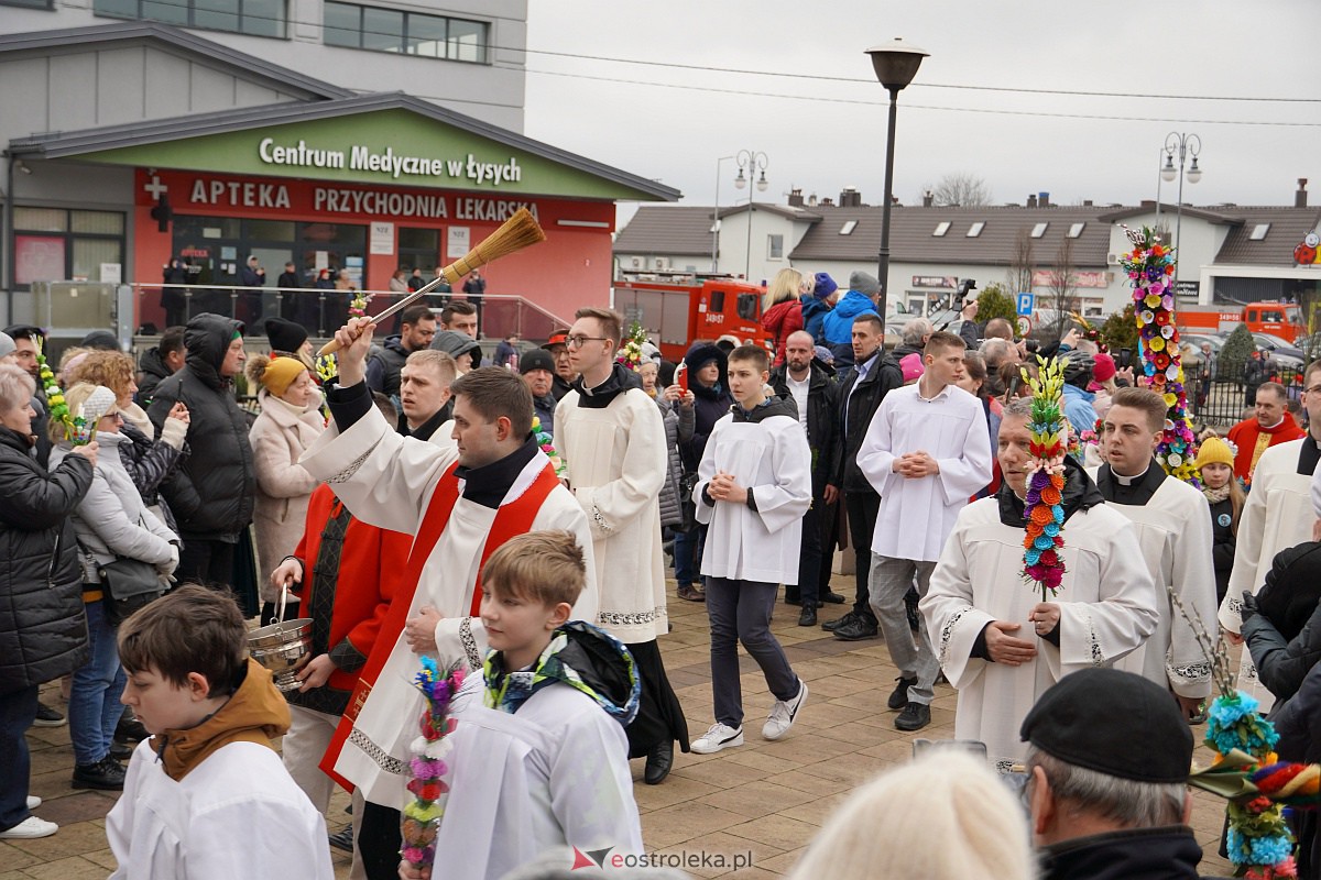 Procesja Niedzieli Palmowej w Łysych [02.04.2023] - zdjęcie #301 - eOstroleka.pl