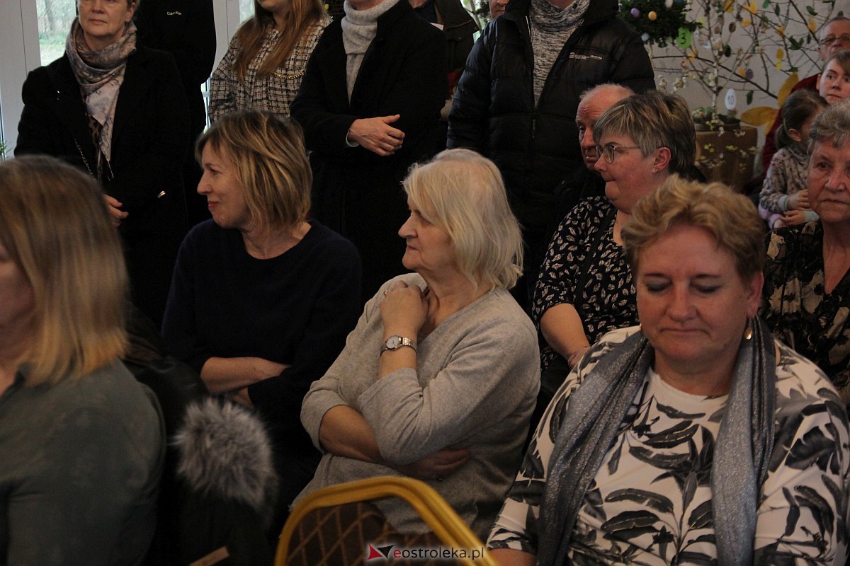 Wielkanocny Jarmark w Czerwinie [02.04.2023] - zdjęcie #65 - eOstroleka.pl