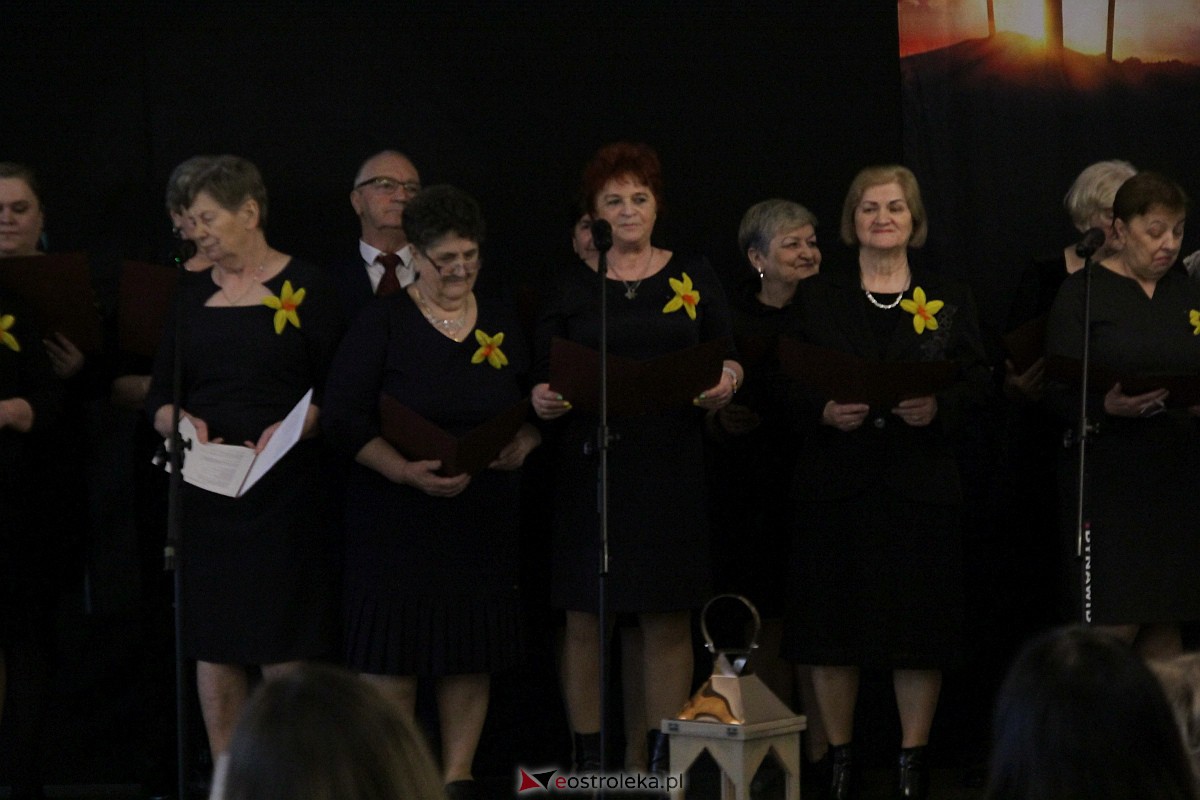 Wielkanocny Jarmark w Czerwinie [02.04.2023] - zdjęcie #48 - eOstroleka.pl