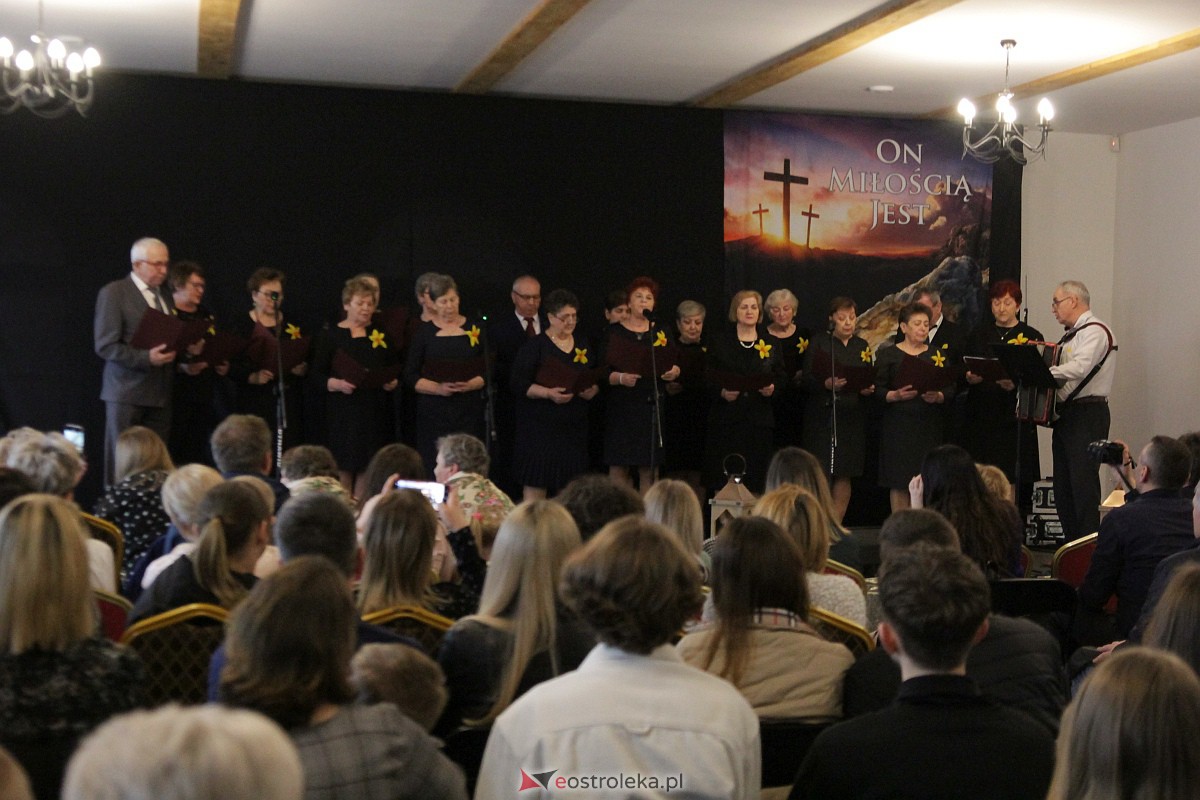 Wielkanocny Jarmark w Czerwinie [02.04.2023] - zdjęcie #43 - eOstroleka.pl