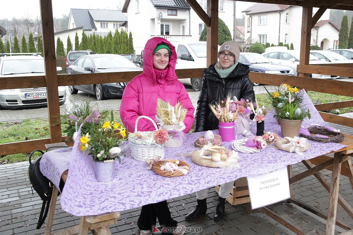 Wielkanocny Jarmark w Czerwinie [02.04.2023] - zdjęcie #54 - eOstroleka.pl