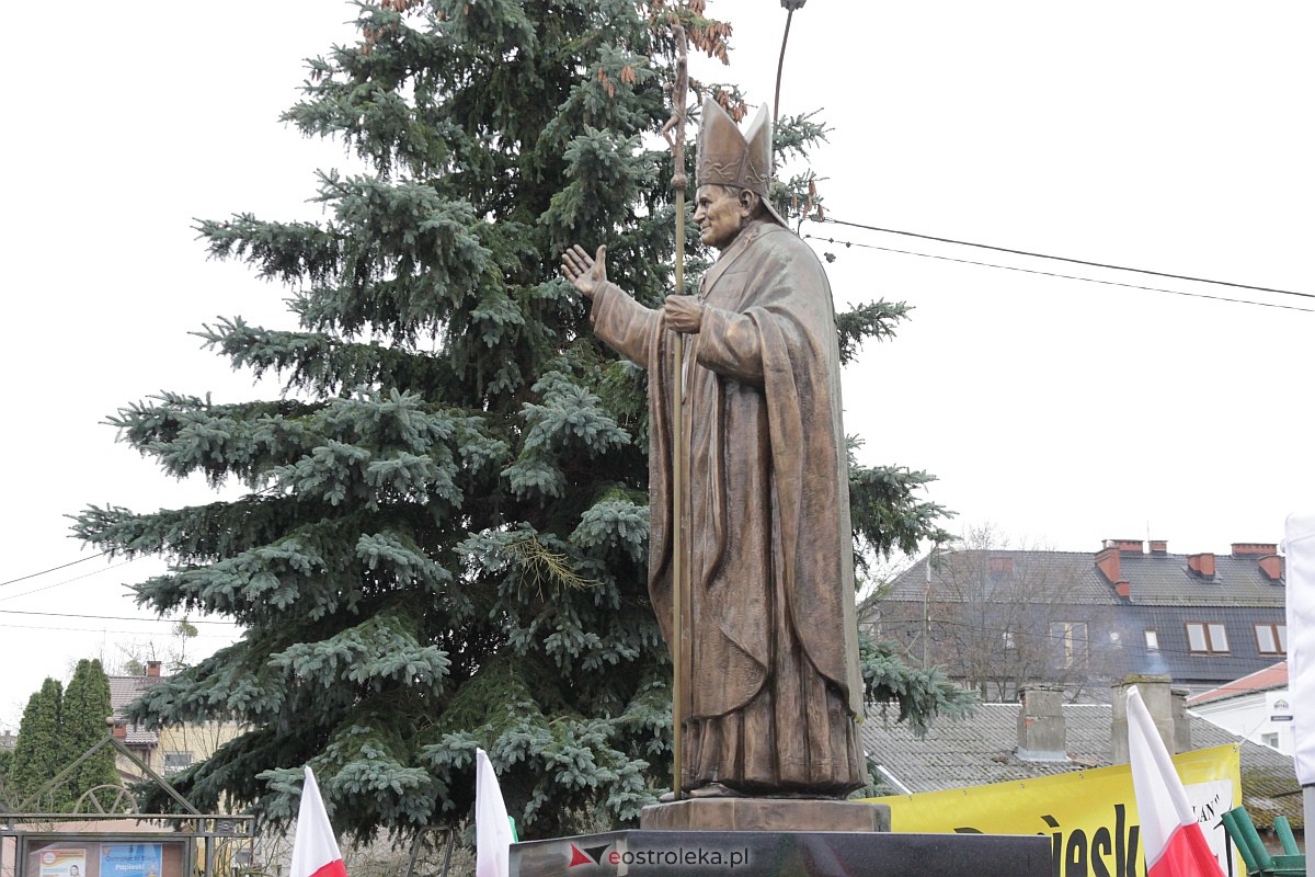 Samorządowcy z Ostrołęki w hołdzie Papieżowi Polakowi [02.04.2023] - zdjęcie #19 - eOstroleka.pl
