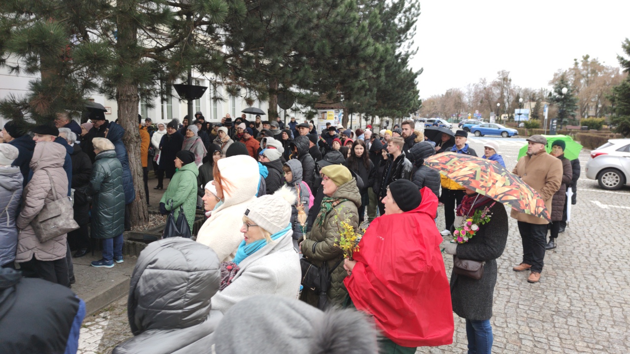 Ostrołęka oddała hołd Janowi Pawłowi II [02.04.2023] - zdjęcie #2 - eOstroleka.pl