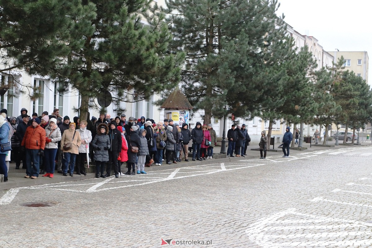 Ostrołęka oddała hołd Janowi Pawłowi II [02.04.2023] - zdjęcie #74 - eOstroleka.pl
