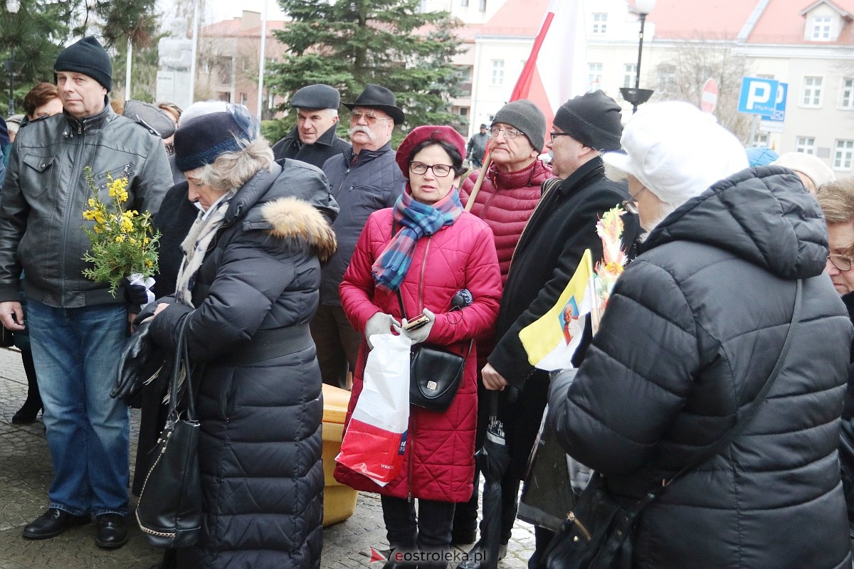 Ostrołęka oddała hołd Janowi Pawłowi II [02.04.2023] - zdjęcie #65 - eOstroleka.pl