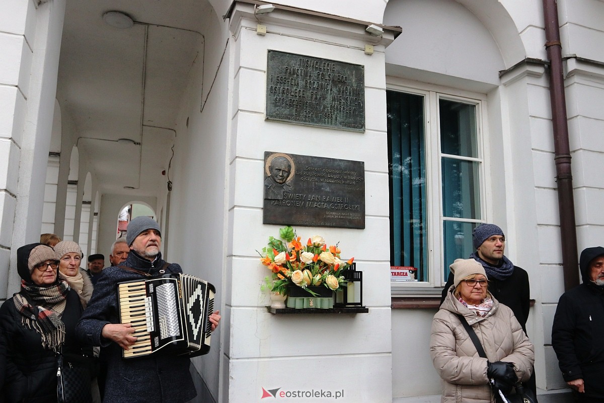 Ostrołęka oddała hołd Janowi Pawłowi II [02.04.2023] - zdjęcie #58 - eOstroleka.pl