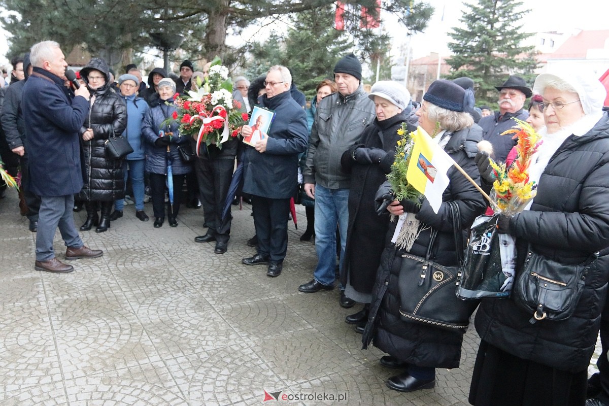 Ostrołęka oddała hołd Janowi Pawłowi II [02.04.2023] - zdjęcie #54 - eOstroleka.pl