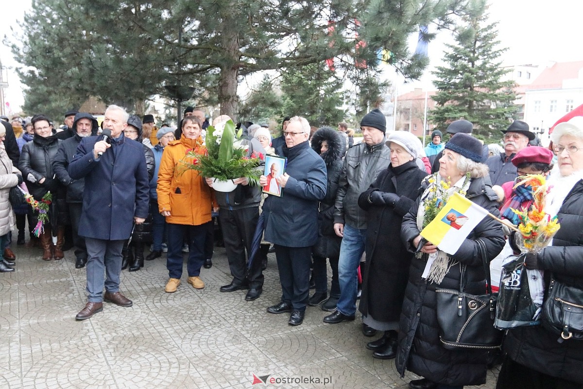Ostrołęka oddała hołd Janowi Pawłowi II [02.04.2023] - zdjęcie #49 - eOstroleka.pl