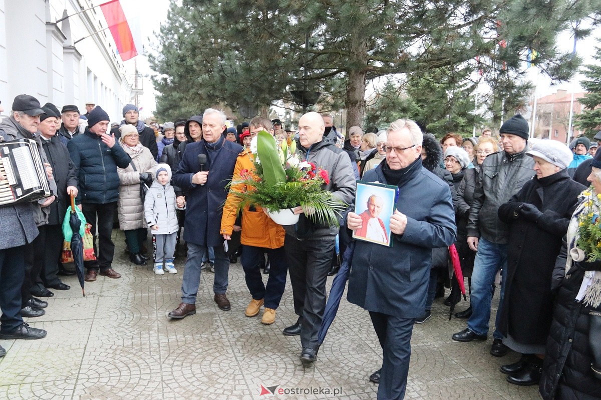 Ostrołęka oddała hołd Janowi Pawłowi II [02.04.2023] - zdjęcie #47 - eOstroleka.pl