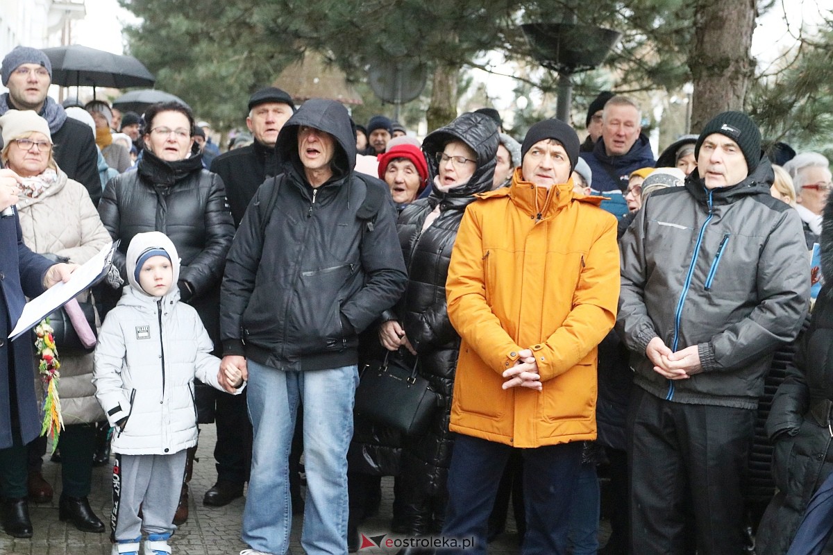 Ostrołęka oddała hołd Janowi Pawłowi II [02.04.2023] - zdjęcie #32 - eOstroleka.pl