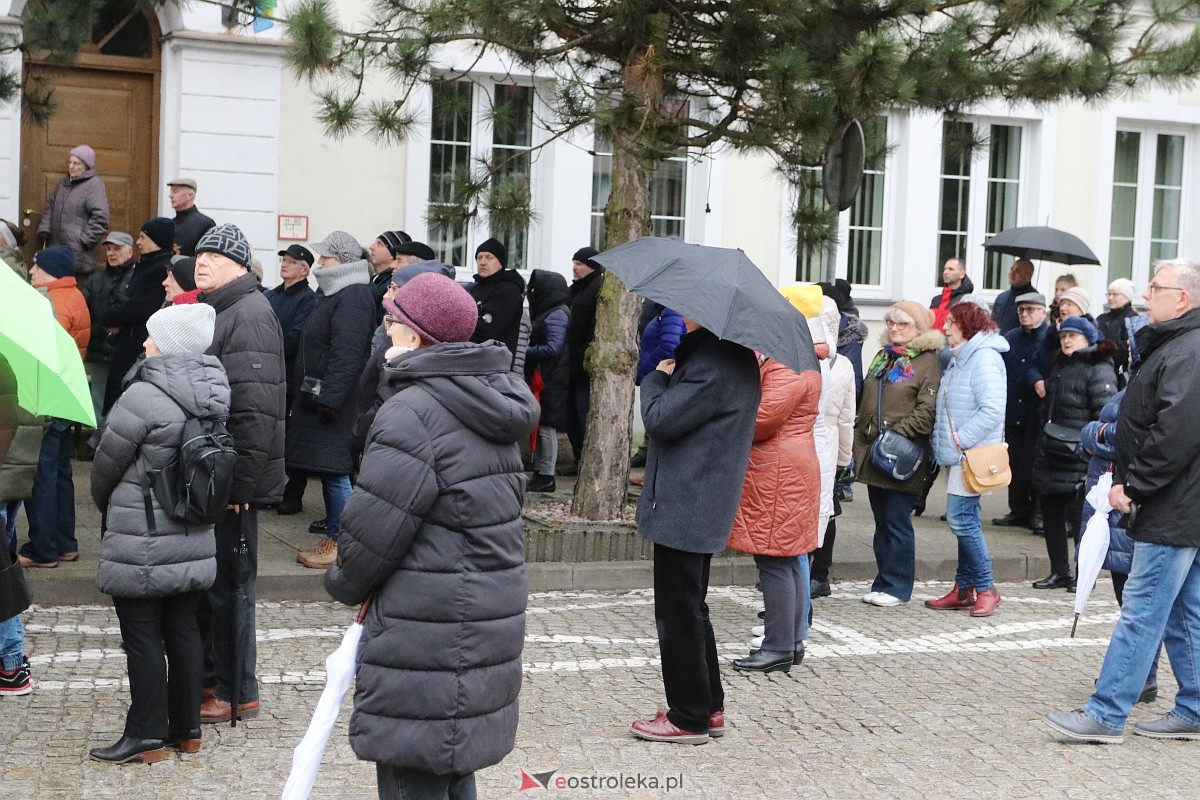 Ostrołęka oddała hołd Janowi Pawłowi II [02.04.2023] - zdjęcie #26 - eOstroleka.pl