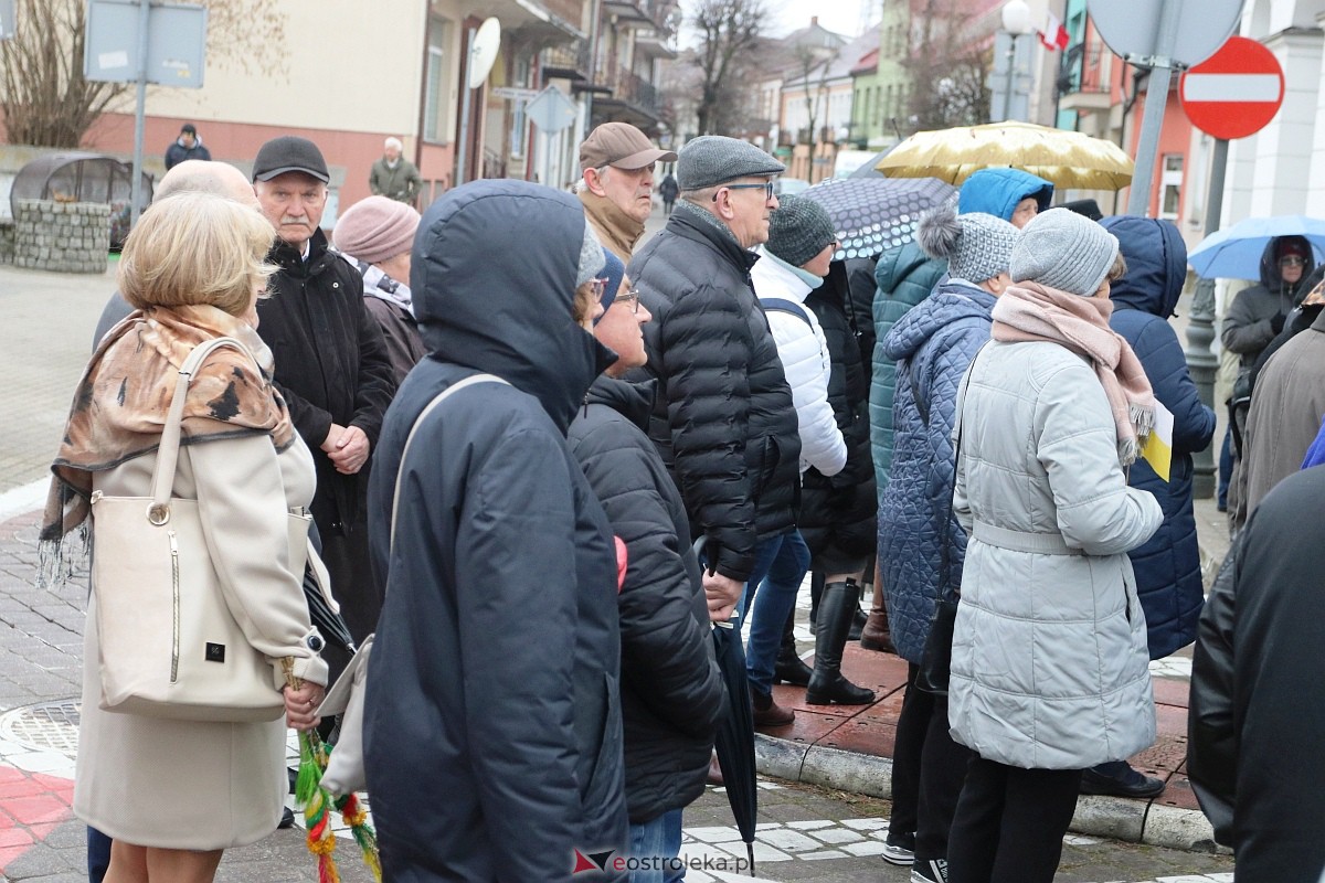 Ostrołęka oddała hołd Janowi Pawłowi II [02.04.2023] - zdjęcie #23 - eOstroleka.pl