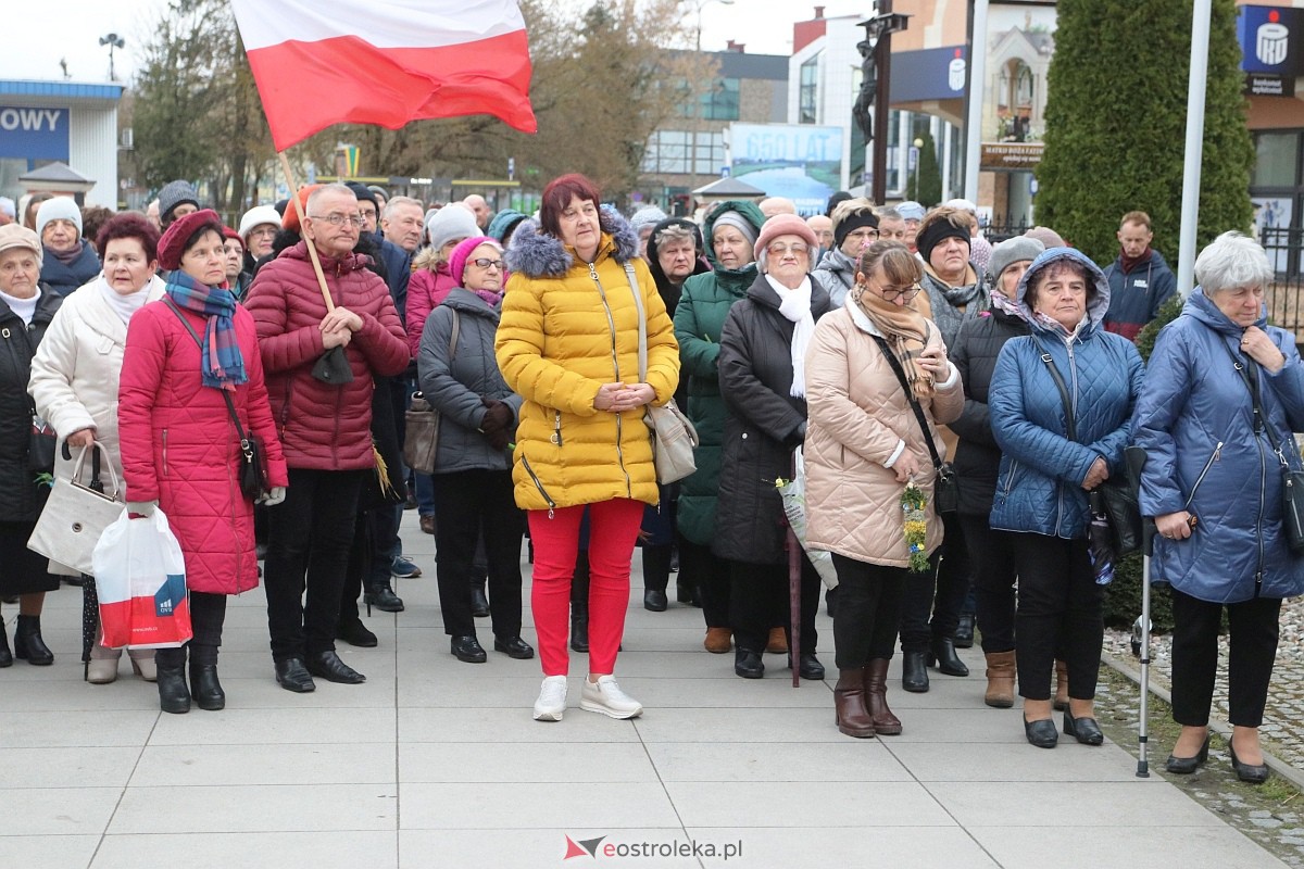 Biały Marsz w hołdzie Janowi Pawłowi II w sanktuarium św. Antoniego [02.04.2023] - zdjęcie #8 - eOstroleka.pl