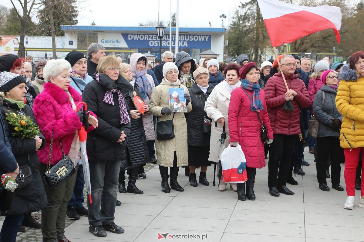 Biały Marsz w hołdzie Janowi Pawłowi II w sanktuarium św. Antoniego [02.04.2023] - zdjęcie #34 - eOstroleka.pl