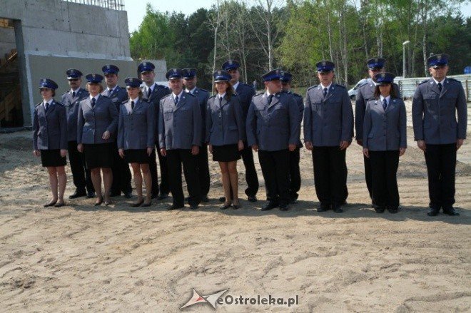 wmurowanie aktu erekcyjnego pod KMP (28.04.2011) - zdjęcie #51 - eOstroleka.pl