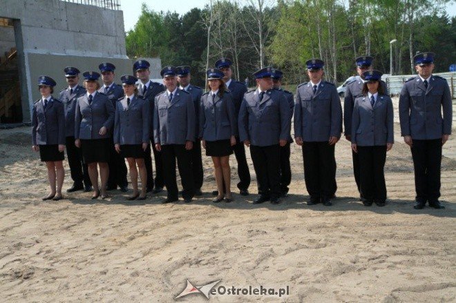wmurowanie aktu erekcyjnego pod KMP (28.04.2011) - zdjęcie #23 - eOstroleka.pl