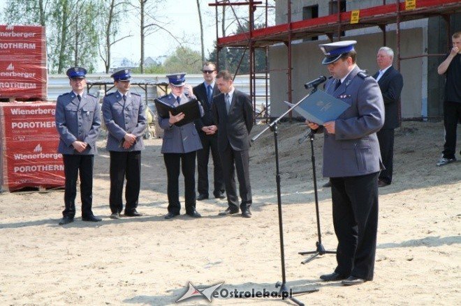 wmurowanie aktu erekcyjnego pod KMP (28.04.2011) - zdjęcie #55 - eOstroleka.pl