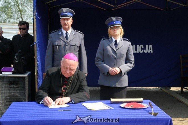 wmurowanie aktu erekcyjnego pod KMP (28.04.2011) - zdjęcie #56 - eOstroleka.pl