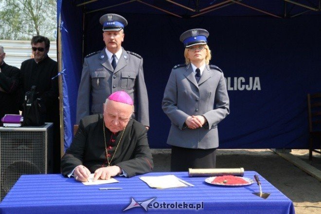 wmurowanie aktu erekcyjnego pod KMP (28.04.2011) - zdjęcie #18 - eOstroleka.pl