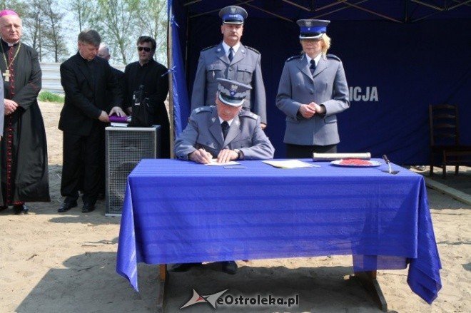 wmurowanie aktu erekcyjnego pod KMP (28.04.2011) - zdjęcie #15 - eOstroleka.pl