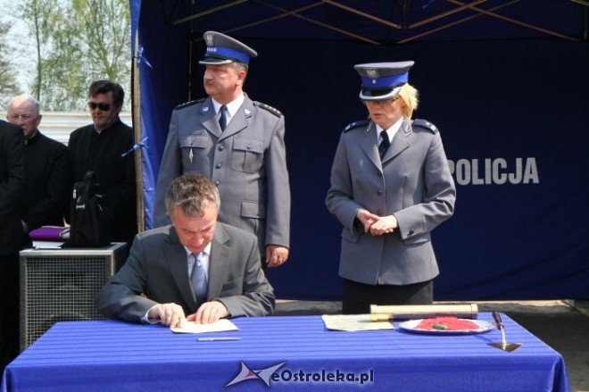 wmurowanie aktu erekcyjnego pod KMP (28.04.2011) - zdjęcie #12 - eOstroleka.pl
