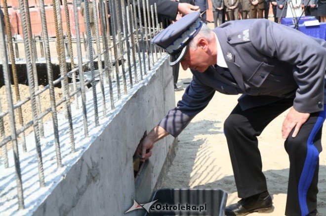 wmurowanie aktu erekcyjnego pod KMP (28.04.2011) - zdjęcie #21 - eOstroleka.pl