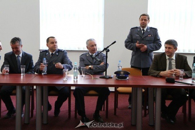 wmurowanie aktu erekcyjnego pod KMP (28.04.2011) - zdjęcie #68 - eOstroleka.pl
