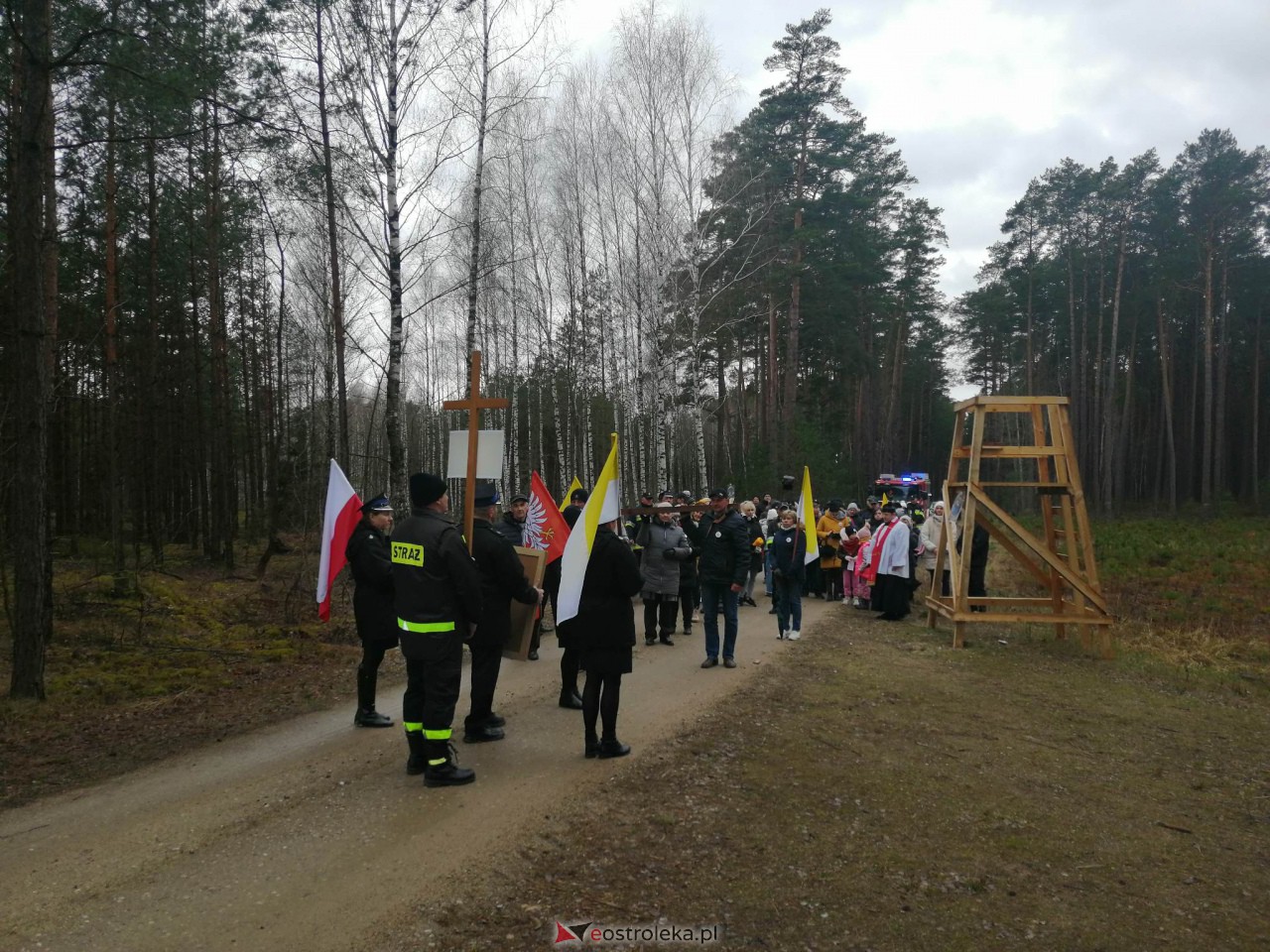 Droga krzyżowa w Kamiance [03.04.2023] - zdjęcie #5 - eOstroleka.pl