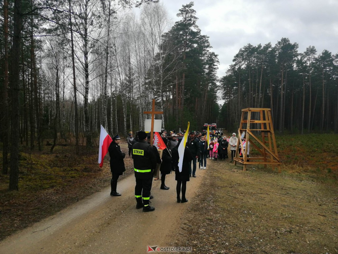 Droga krzyżowa w Kamiance [03.04.2023] - zdjęcie #4 - eOstroleka.pl