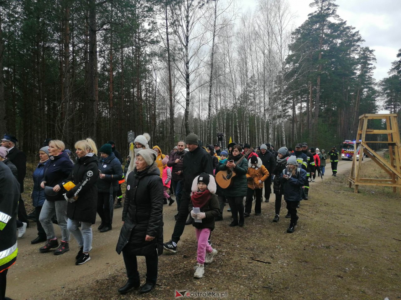 Droga krzyżowa w Kamiance [03.04.2023] - zdjęcie #8 - eOstroleka.pl