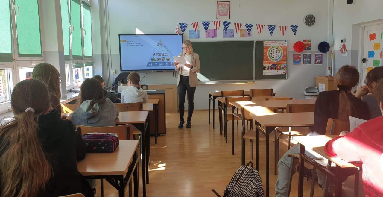 „Trzymaj Formę” w Szkole Podstawowej nr 2  - zdjęcie #3 - eOstroleka.pl