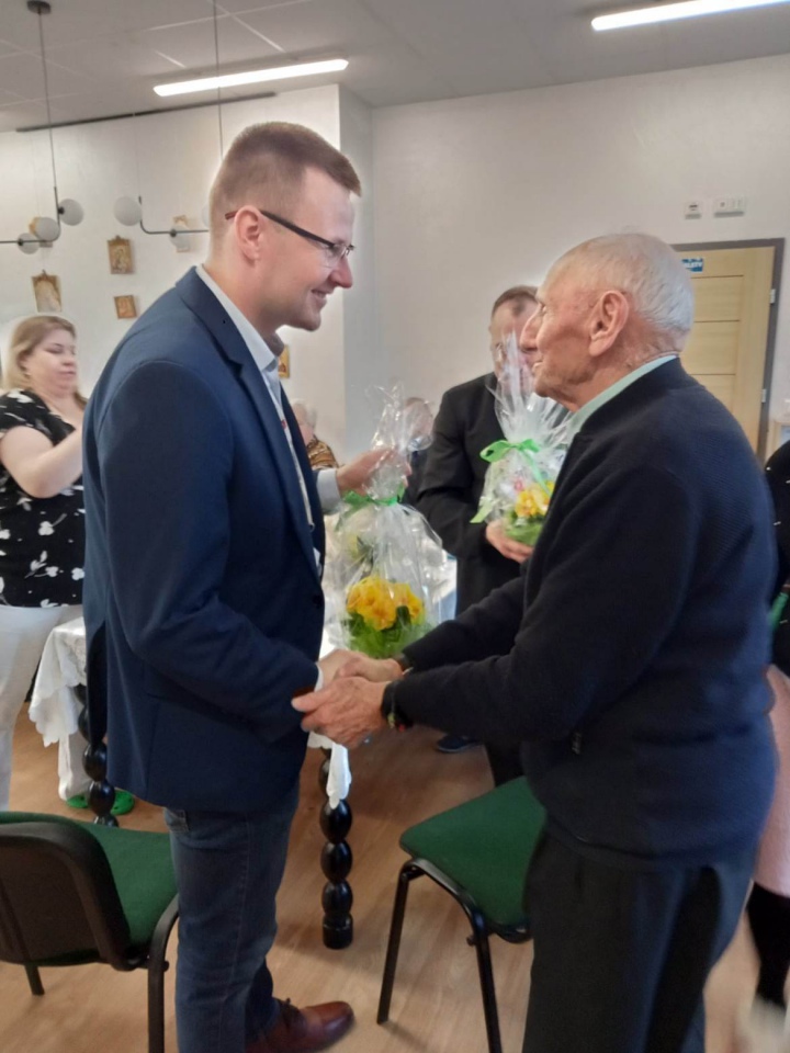 Spotkanie wielkanocne uczestników Dziennego Domu Senior + w Rzekuniu - zdjęcie #4 - eOstroleka.pl
