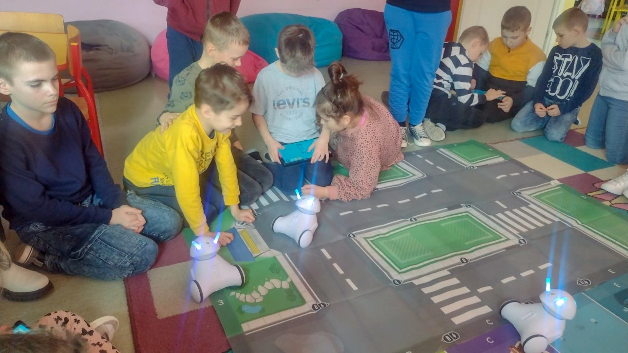 Nauka programowania w SP 10 w Ostrołęce [05.04.2023] - zdjęcie #12 - eOstroleka.pl