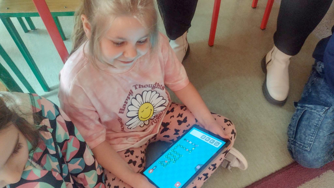 Nauka programowania w SP 10 w Ostrołęce [05.04.2023] - zdjęcie #2 - eOstroleka.pl