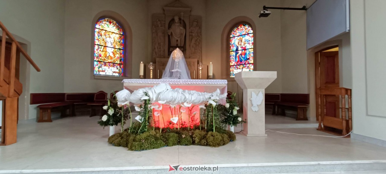Groby Jezusa w ostrołęckich kościołach [8.04.2023] - zdjęcie #24 - eOstroleka.pl