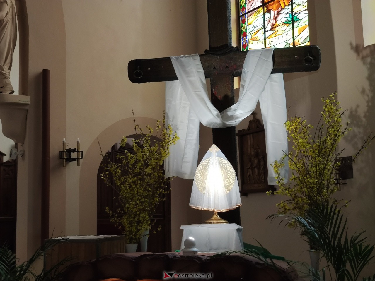 Groby Jezusa w ostrołęckich kościołach [8.04.2023] - zdjęcie #25 - eOstroleka.pl