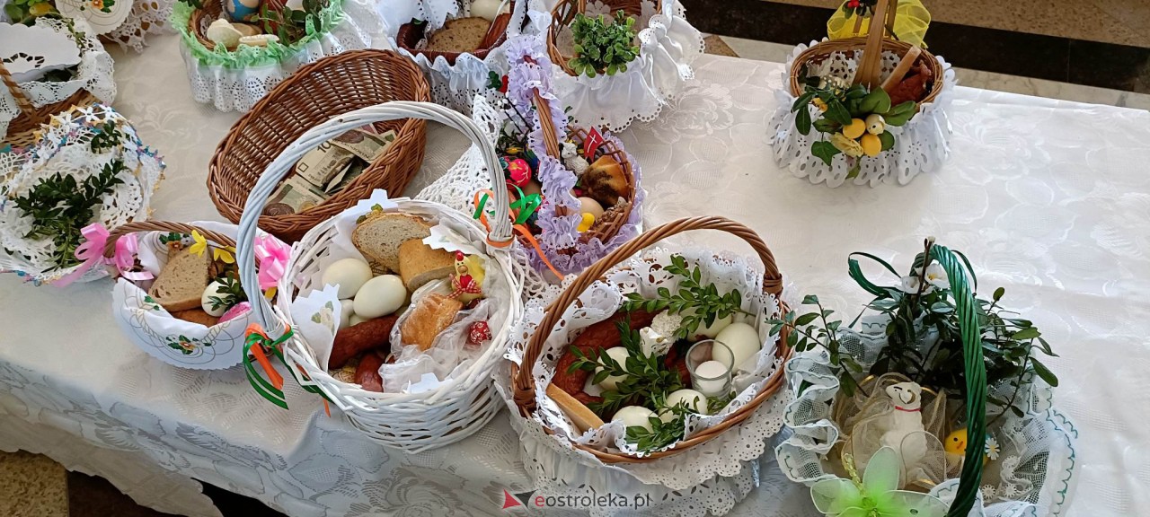 Święcenie pokarmów w Ostrołęce [08.04.2023] - zdjęcie #1 - eOstroleka.pl