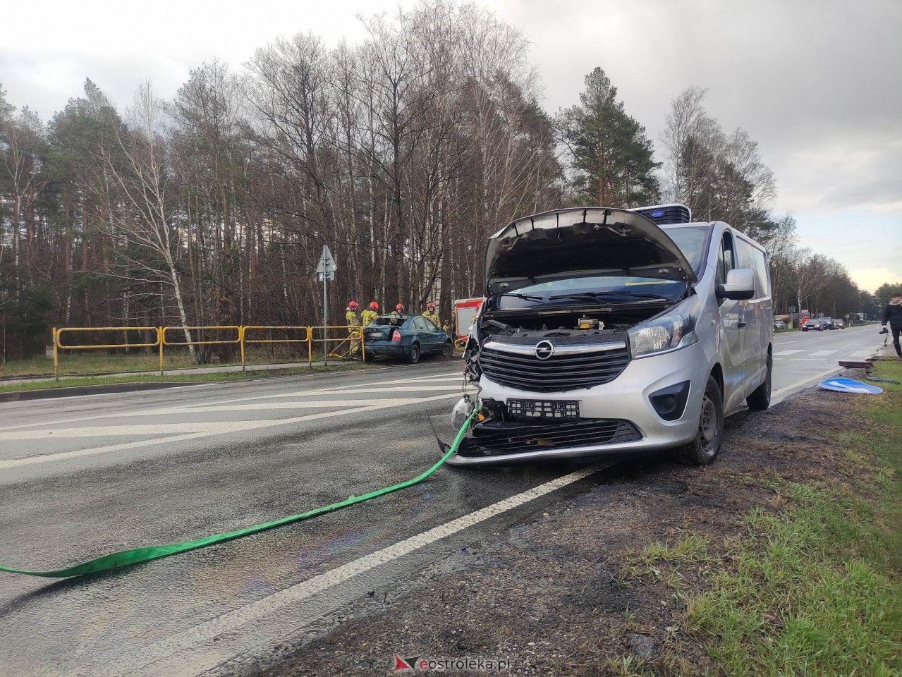 Wypadek w Szwendrowym Moście [10.04.2023] - zdjęcie #19 - eOstroleka.pl