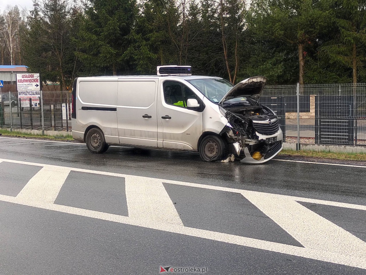 Wypadek w Szwendrowym Moście [10.04.2023] - zdjęcie #7 - eOstroleka.pl