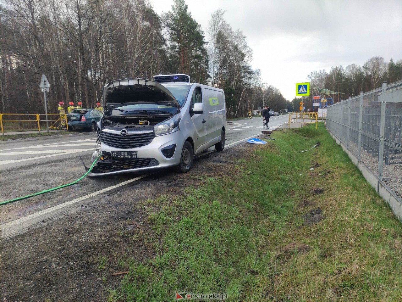 Wypadek w Szwendrowym Moście [10.04.2023] - zdjęcie #2 - eOstroleka.pl