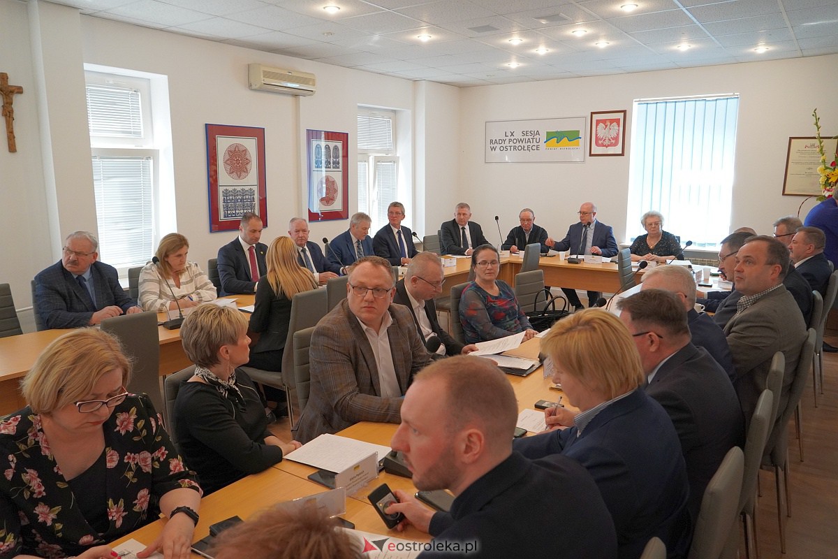 LX sesja Rady Powiatu w Ostrołęce [12.04.2023] - zdjęcie #24 - eOstroleka.pl