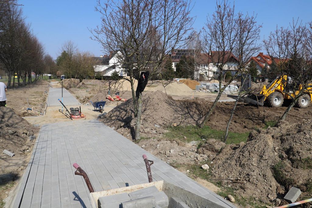 Budowa parku kieszonkowego w Ostrołęce - zdjęcie #9 - eOstroleka.pl